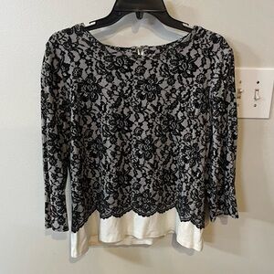 cute floral top
brand talbots
size large